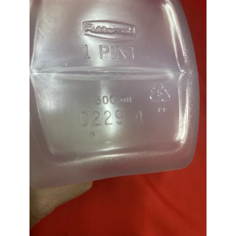 Rubbermaid 1 Pint Servin Saver Beverage Container 0229 Vintage Blue Flip Top Lid